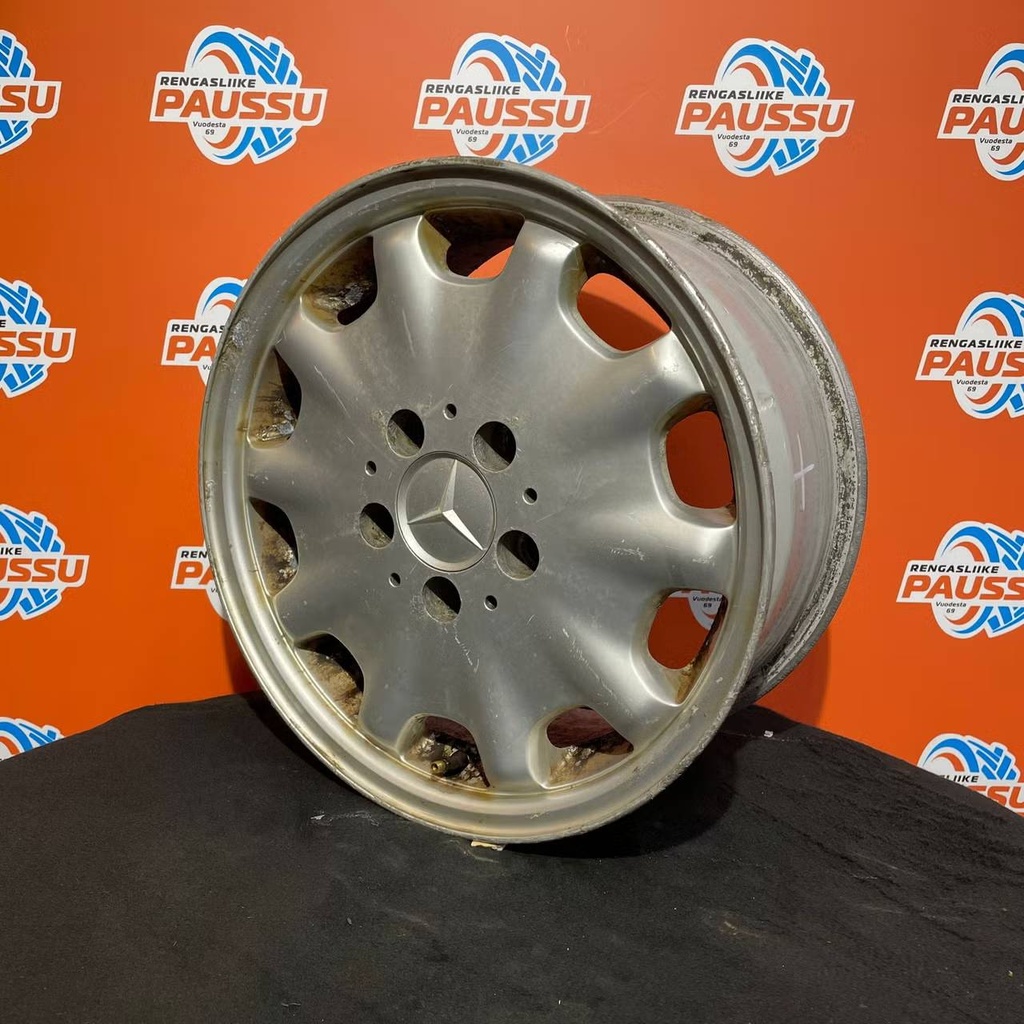 Käytetty MB vannesarja 5x112 ET 37 KR 66,6 7x15"(Pultin reijät 12mm)