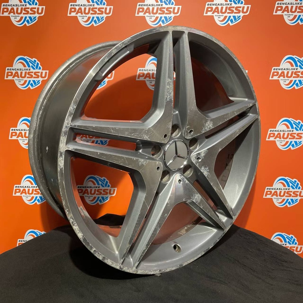 Käytetty MB vannesarja 5x112 ET 44 KR 66,6  8,5x20" ja 9,5x20"