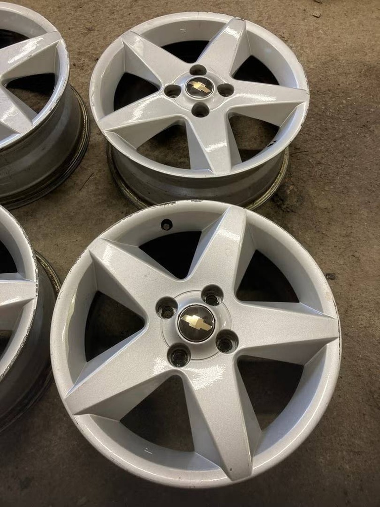 Käytetty vannesarja 17"