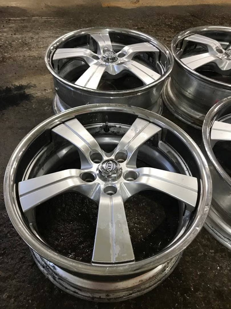 Käytetty ATP vannesarja 5x112 ET 50 KR 57,1 8x18"