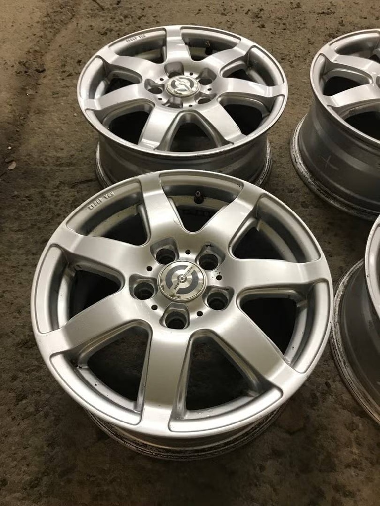 Käytetty vannesarja 5x112 ET 38 KR 72,6 6,5x15"