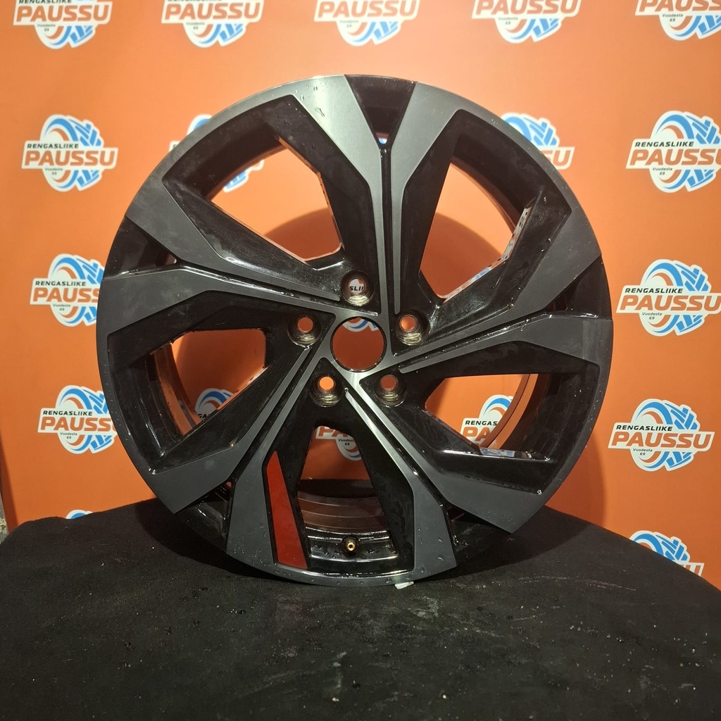 Käytetty Renault vannesarja 5x11,4 ET 35 KR66,6 7x18"