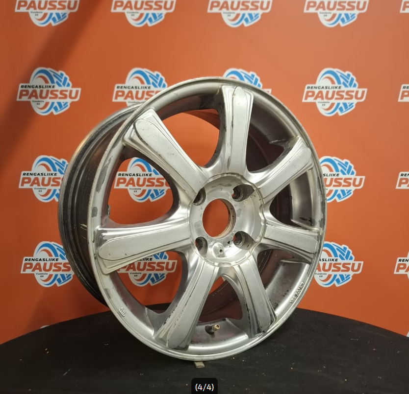 Käytetty vannesarja 4x114,3 ET 45 KR 73,1 7x16"