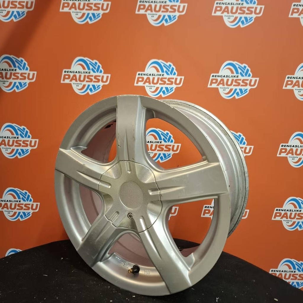 Käytetty AUSCAR vannesarja 5x100-112 ET 38 KR 73,1 6,5x15"