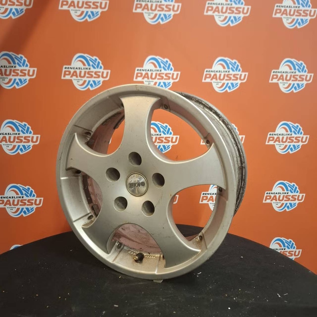 Käytetty Tekno vannesarja 15" (kopio)