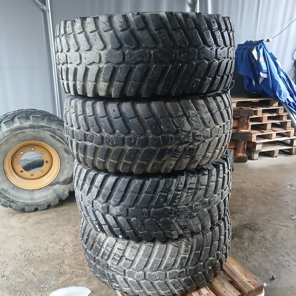 400/70R20 (16.0/70R20) 149A8 Alliance Multiuse 550 Käytetty palapintarengas 10-15mm DOT-17