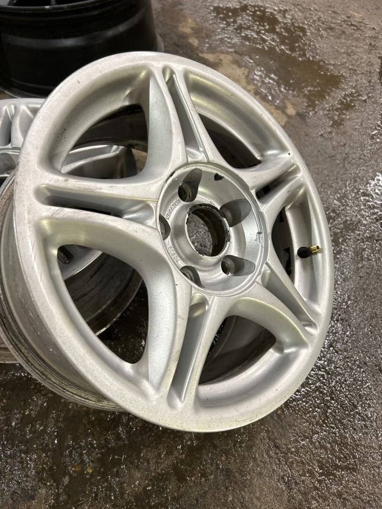 Käytetty vannesarja 5x112 ET 38 KR 72,6 7x15"