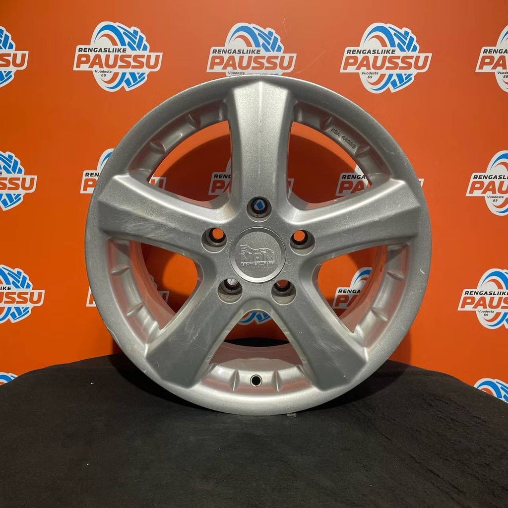 Käytetty MAM vannesarja 5x112 ET 37 KR 72,6 6,5x15"